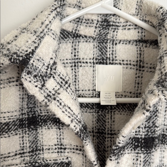 Button up shacket - Picture 2 of 2